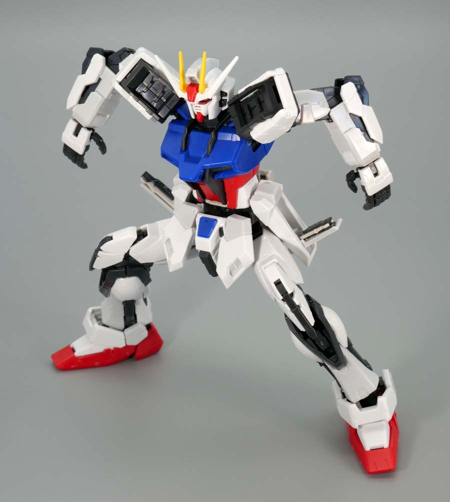Buồng lái RG Aile Strike Gundam