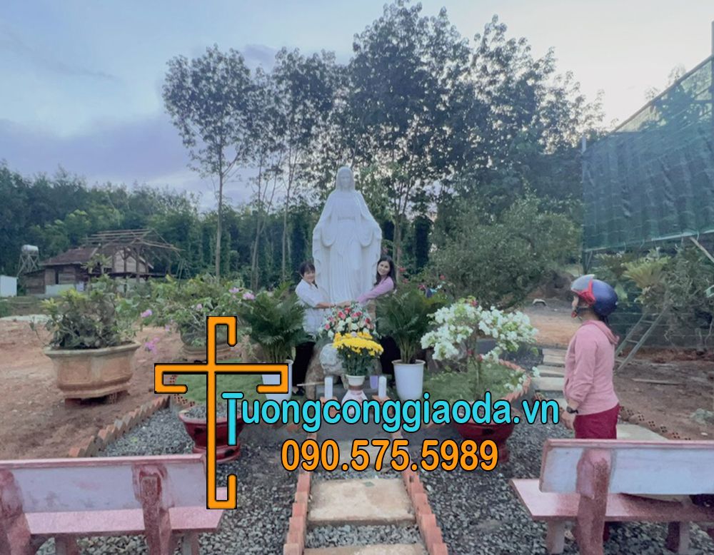 Tượng Đức Mẹ Ban Ơn Đá Trắng Cao 2m Lắp Đặt Hoàn Thiện Tại Đăk Nông.