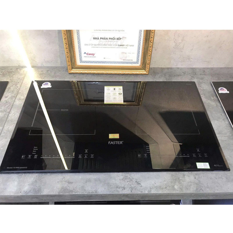 Hệ thống điều khiển cảm ứng slide hiện đại của bếp Faster 999S