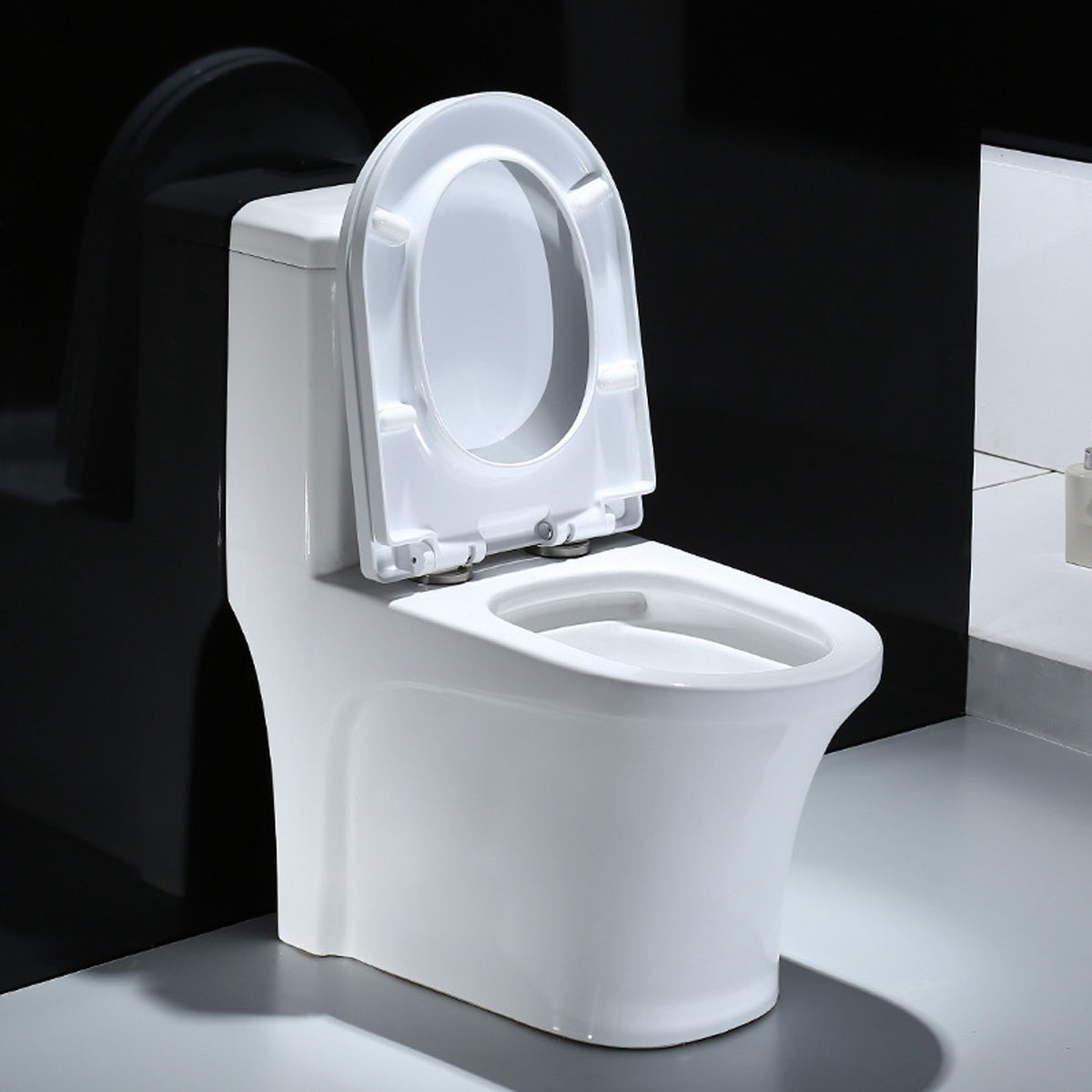 Thiết kế hiện đại của bồn cầu 1 khối 20S, phù hợp với phòng tắm cao cấp