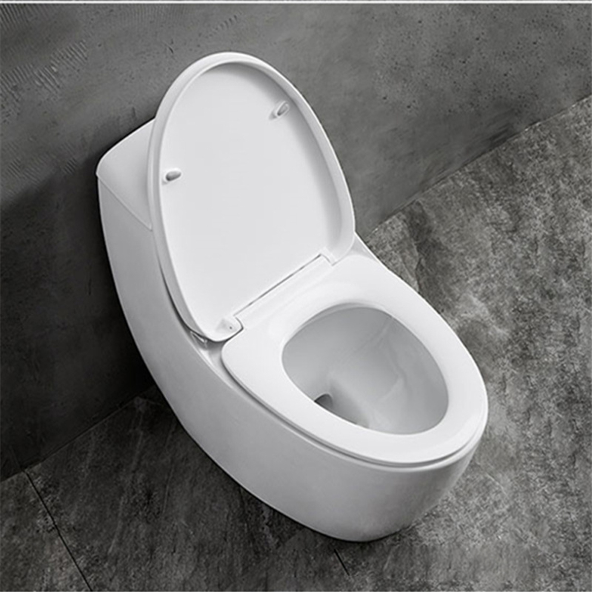 Hệ thống xả xoáy Siphonic của bồn cầu Bello BT-800544 giúp xả sạch vết bẩn chỉ trong một lần