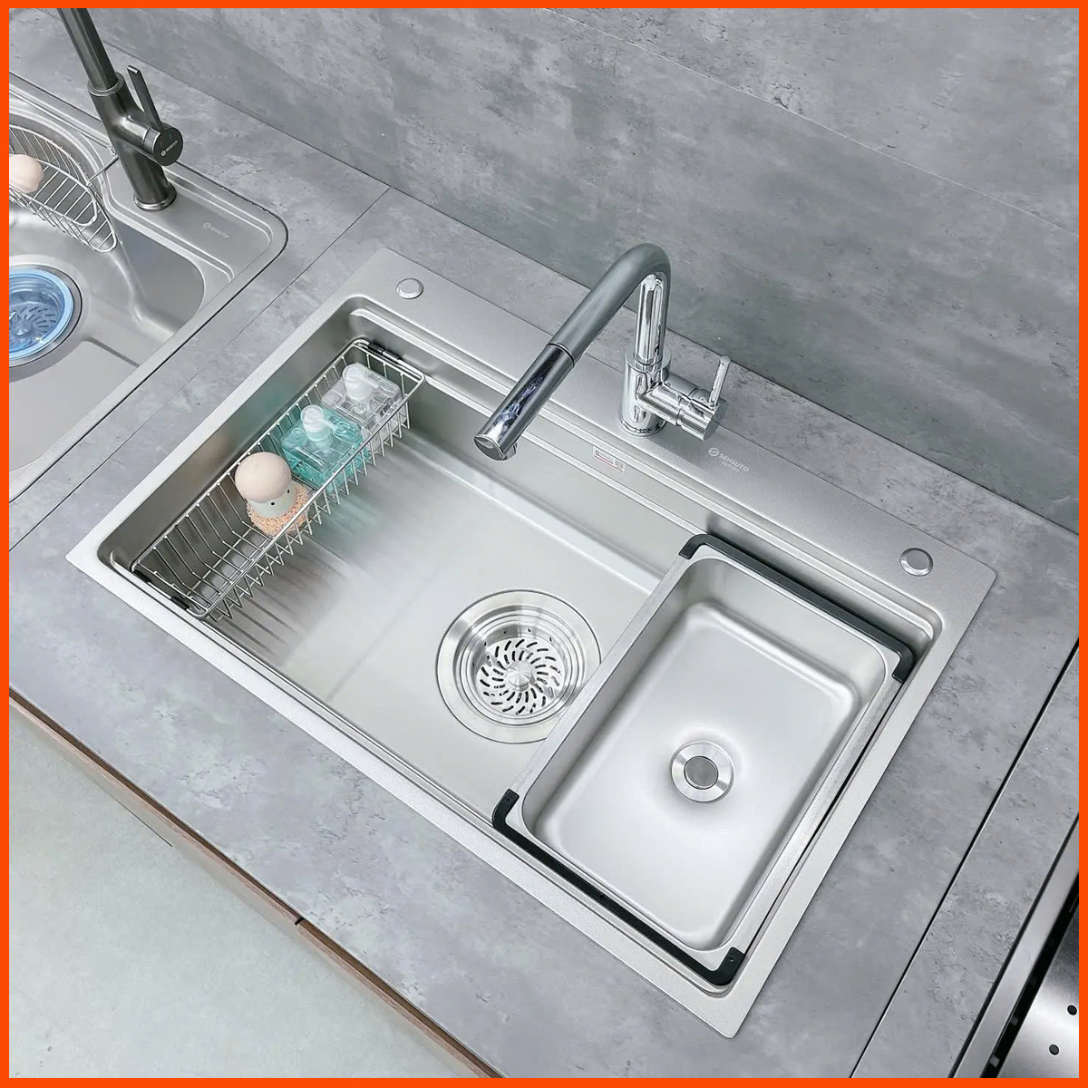 Chậu rửa bát inox SENSUTO S8650TS Decor 1 hố có hạ bậc, tích hợp phụ kiện tiện ích