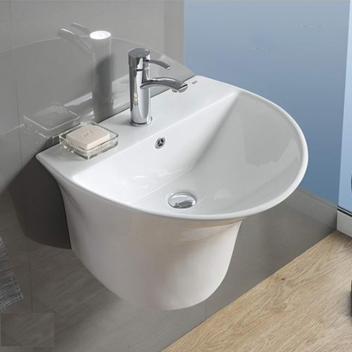 Chậu rửa mặt treo tường men sứ nano chống bám bẩn, thiết kế vỏ sò sang trọng, phù hợp phòng tắm cao cấp