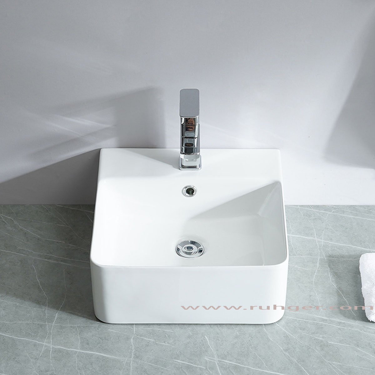 Chậu rửa mặt treo tường sứ Nano – Chống ố vàng, dễ vệ sinh, thiết kế nhỏ gọn