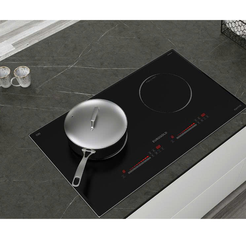 Mặt kính Euro Sapphire cao cấp của bếp từ Eurogold EUH1133, chịu nhiệt và chống trầy xước