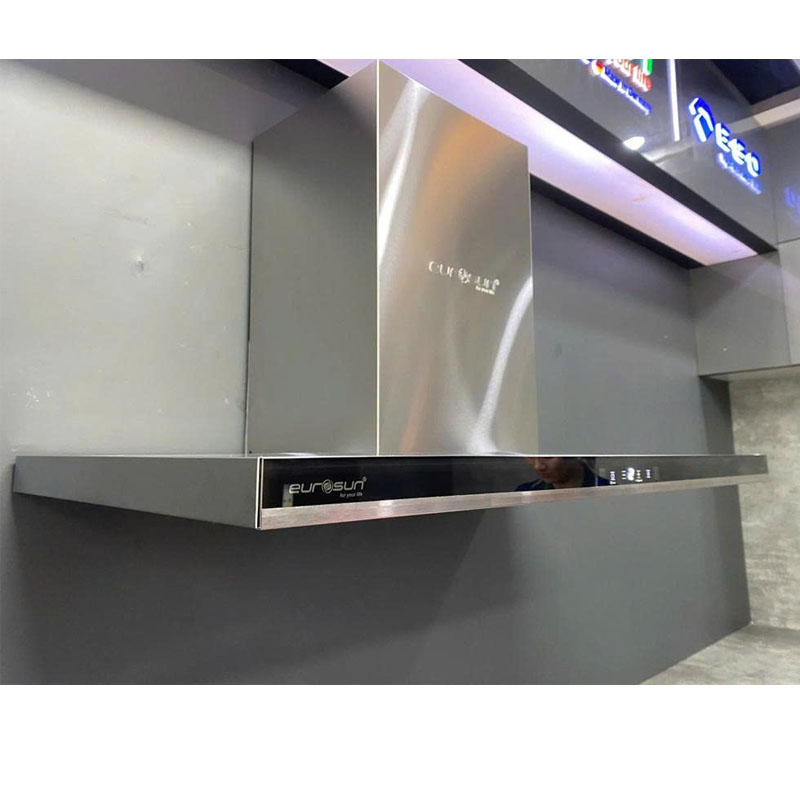 Lưới lọc inox và nhôm 4 lớp dễ tháo lắp, vệ sinh nhanh của máy hút mùi Eurosun EH-70AF71