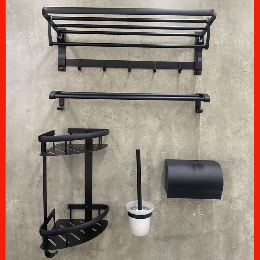 Bộ phụ kiện phòng tắm SKL03 – Gồm vắt khăn inox, móc áo, lô giấy, chổi cọ bồn cầu, chất liệu nhôm tĩnh điện đen bền đẹp.