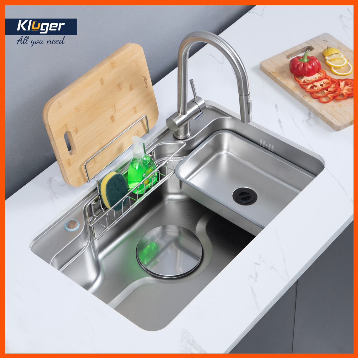 Thành chậu bo tròn mềm mại và rãnh đáy giúp thoát nước nhanh trên chậu Kluger KF7848FS