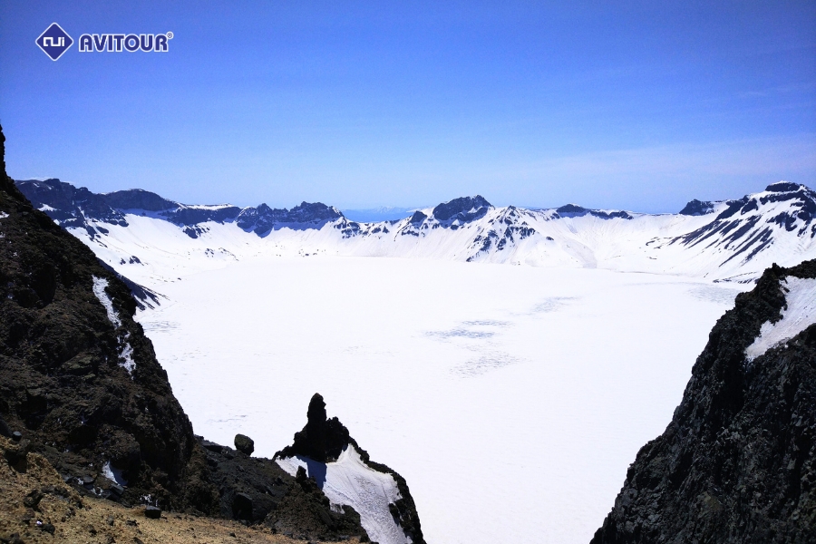 Bí ẩn hồ Thiên Trì: Kỳ quan huyền thoại của núi Trường Bạch