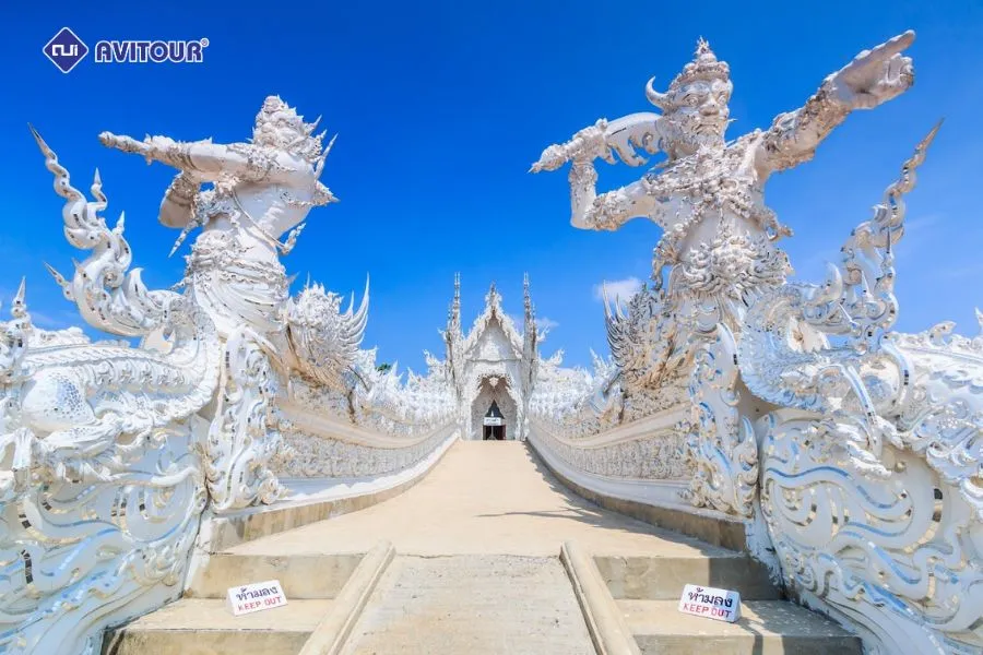 Chìm đắm trong vẻ đẹp huyền ảo của Chùa Trắng - Wat Rong Khun