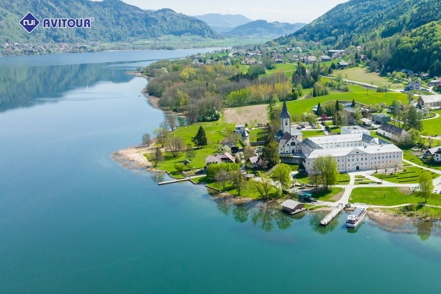 Dạo bước giữa phố cổ và thiên nhiên khi du lịch Villach