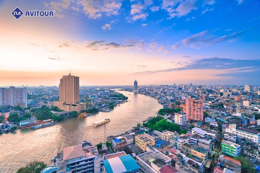 Dạo thuyền trên dòng sông Chao Phraya ngắm Bangkok theo cách rất khác