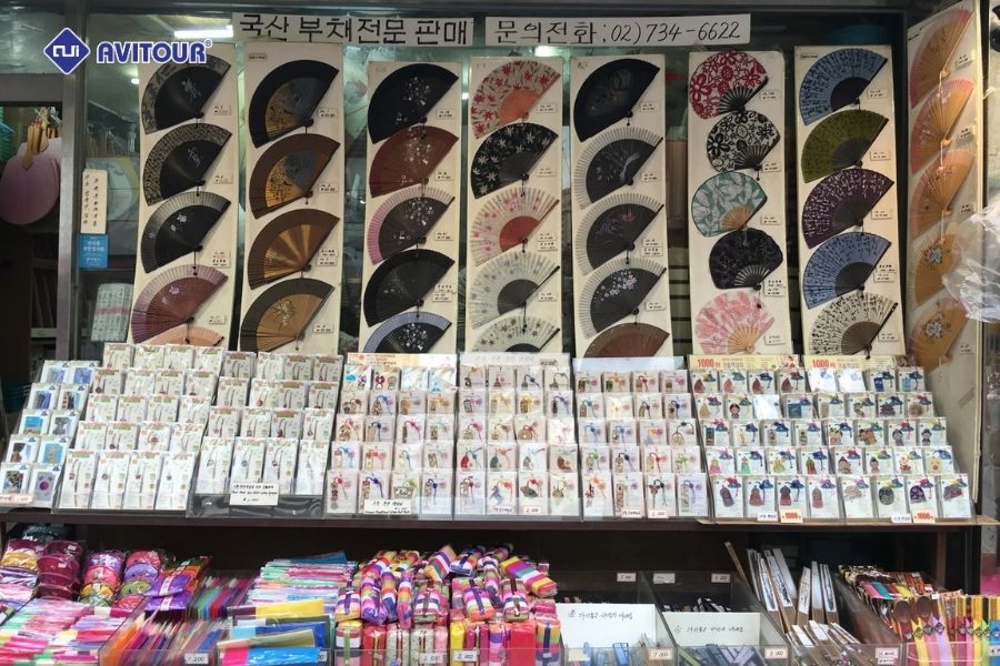 Đi Hàn Quốc mua quà gì? Tuyệt chiêu mua sắm quà tặng độc nhất vô nhị