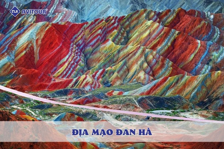 Địa mạo Đan Hà: Kiệt tác muôn màu giữa cao nguyên hoang sơ