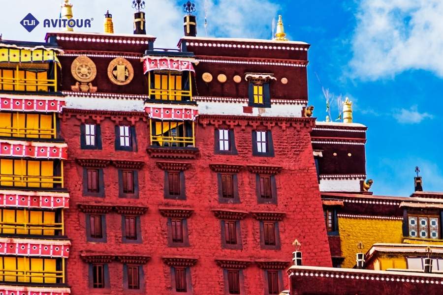 Du lịch cung điện Potala: Biểu tượng hùng vĩ và thiêng liêng bậc nhất Tây Tạng