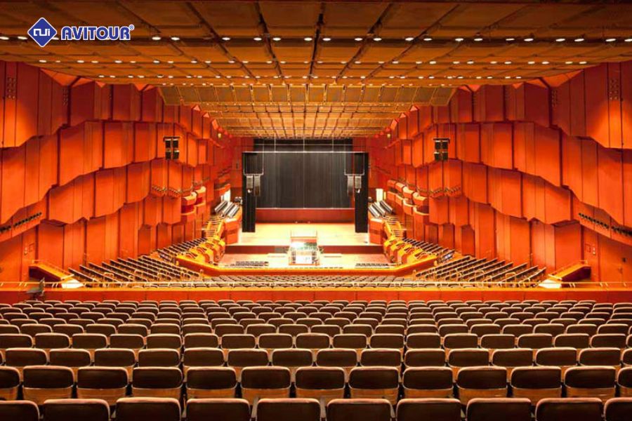 Khám phá nhà hát kịch Opera Frankfurt ở Đức