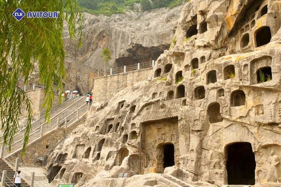 Hang đá Long Môn: Di sản văn hóa thế giới không thể bỏ lỡ khi đến Trung Quốc