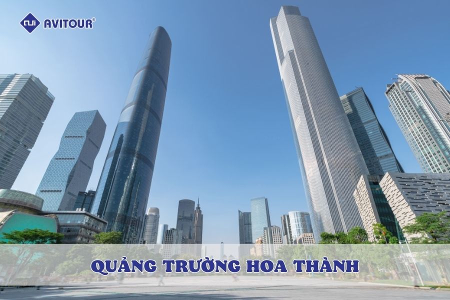 Hòa mình vào nhịp sống sôi động tại quảng trường Hoa Thành