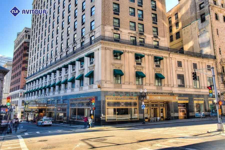 Khách sạn Omni Parker - Điểm đến kết hợp không gian bảo tàng độc đáo