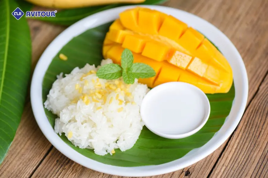 Khám phá chùa Phrathat Doi Suthep - Nơi lưu giữ báu vật Phật giáo quý giá