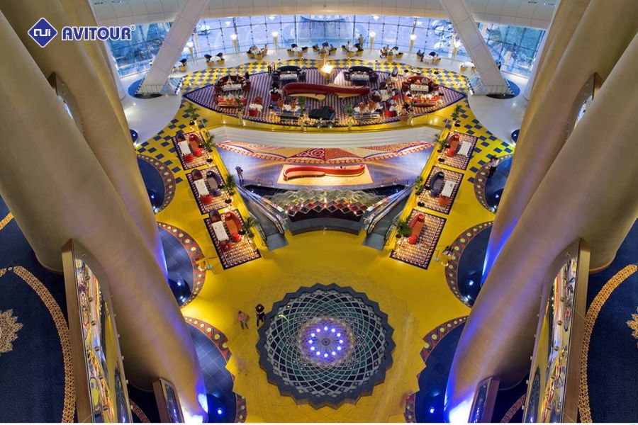 Khám phá khách sạn Burj Al Arab: Nơi nghỉ dưỡng của giới siêu giàu