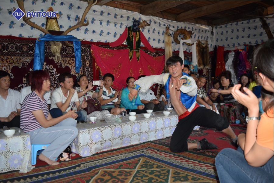 Khám phá làng Hemu: Chốn tiên cảnh ẩn mình giữa núi rừng Tân Cương