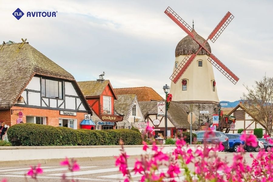 Khám phá làng Solvang: Đan Mạch thu nhỏ giữa lòng California