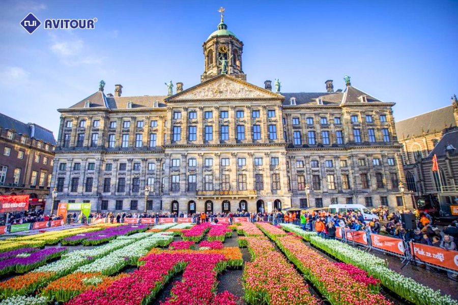 Khám phá quảng trường Damplatz - điểm đến bậc nhất Hà Lan