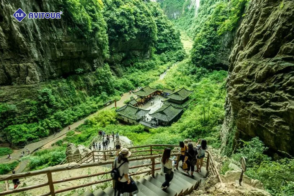 Khám phá tuyệt tác thiên nhiên Thiên Sinh Tam Kiều