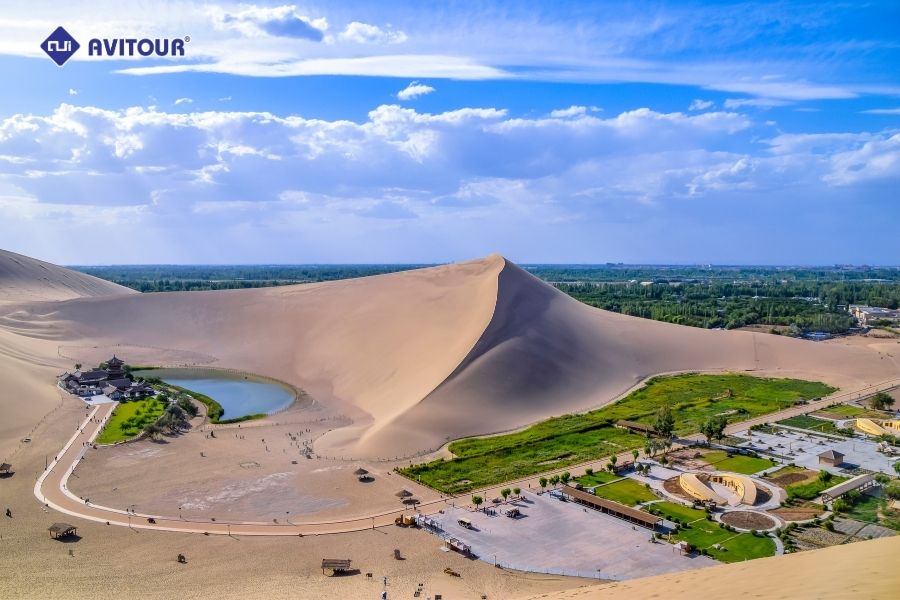 Minh Sa Sơn - Nguyệt Nha Tuyền: Tuyệt cảnh giữa lòng sa mạc