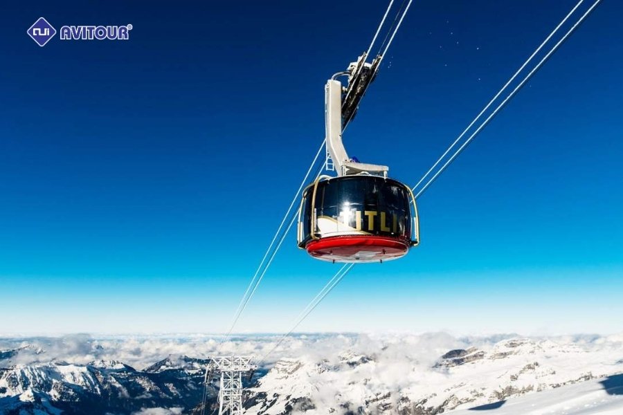 Ngẩn ngơ trước vẻ đẹp băng tuyết hùng vĩ của núi tuyết Titlis