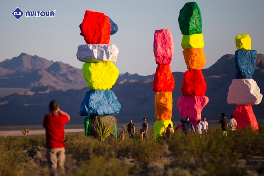 Ngỡ ngàng trước vẻ đẹp của công viên đá 7 màu tại Hoa Kỳ