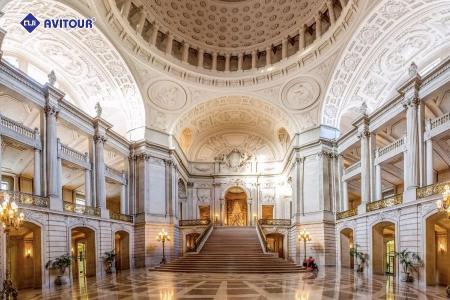 Ngỡ ngàng trước vẻ đẹp tráng lệ của Tòa thị chính San Francisco