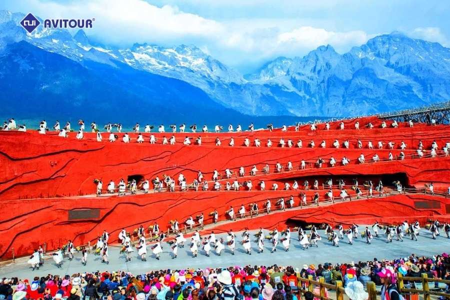 Núi tuyết Ngọc Long: Tuyệt tác thiên nhiên kỳ vĩ của Lệ Giang