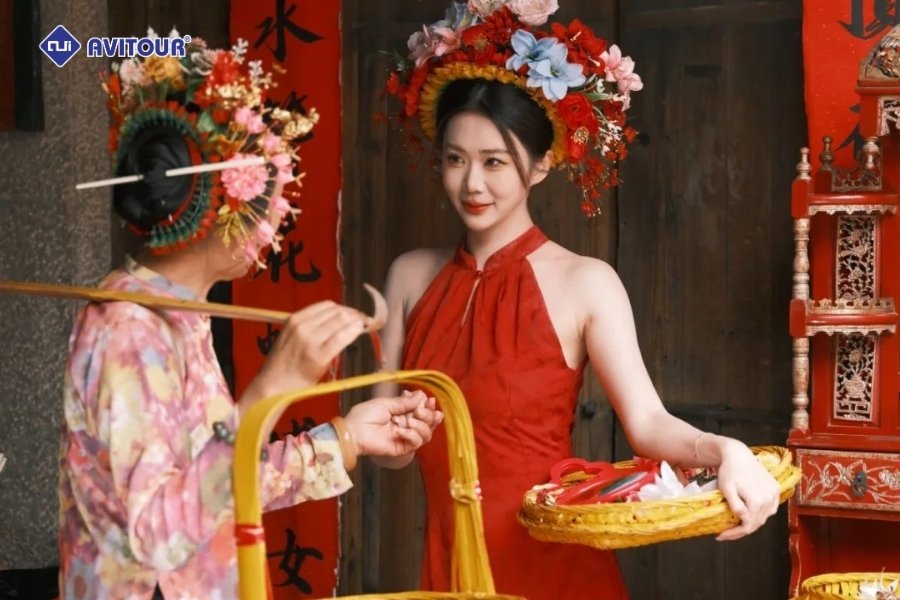 Phong tục cài hoa lên tóc - Linh hồn văn hóa Tuyền Châu