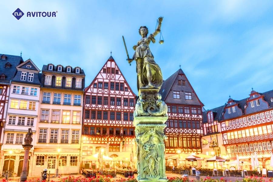 Quảng trường Romerberg - Trái tim cổ kính giữa lòng Frankfurt