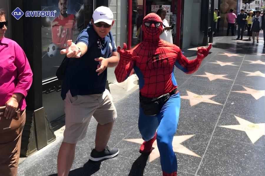 Tham quan Đại Lộ Danh Vọng: Lạc vào thế giới ngôi sao Hollywood