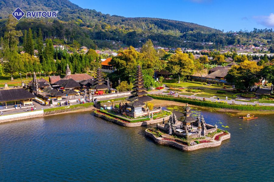 Tham quan ngôi đền Ulundanu: Viên ngọc tâm linh giữa cao nguyên Bali