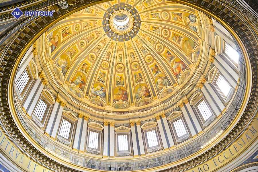 Thánh đường St.Peter - Biểu tượng tôn giáo và kiến trúc vĩ đại của Vatican