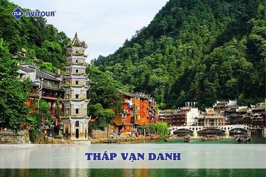 Tháp Vạn Danh - Kiệt tác kiến trúc vượt thời đại Phượng Hoàng Cổ Trấn