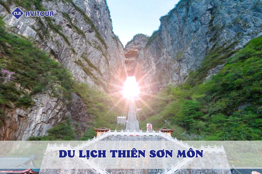 Thiên Sơn Môn - Đường lên cổng trời tại Trung Quốc