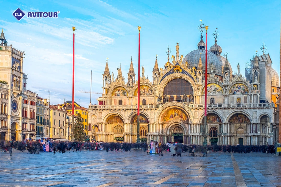 Trải nghiệm du lịch Alexandria: Thành phố cảng của những kỳ quan