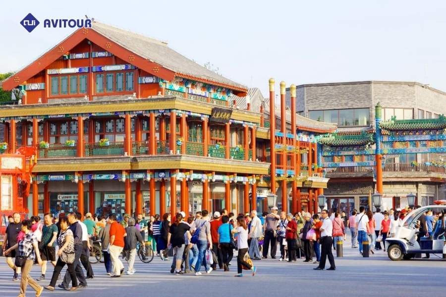 Trải nghiệm mua sắm và ẩm thực tại phố đi bộ Tiền Môn