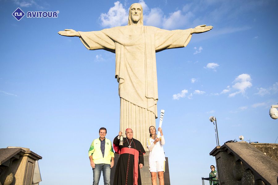 Tượng Chúa cứu thế - Kỳ quan thế giới trên đỉnh núi Corcovado