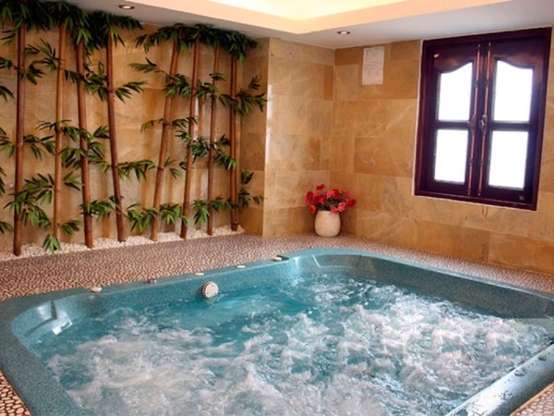 Bể sục jacuzzi xây