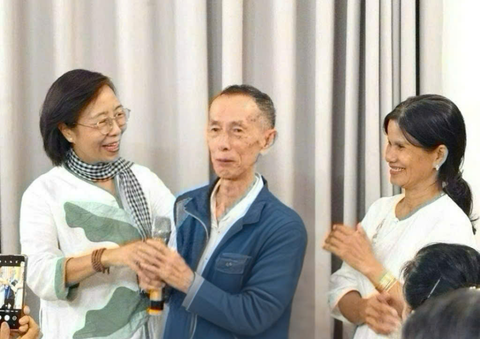 Khách hàng thân thiết chia sẻ những thay đổi tích cực sau một thời gian dài gặp lại