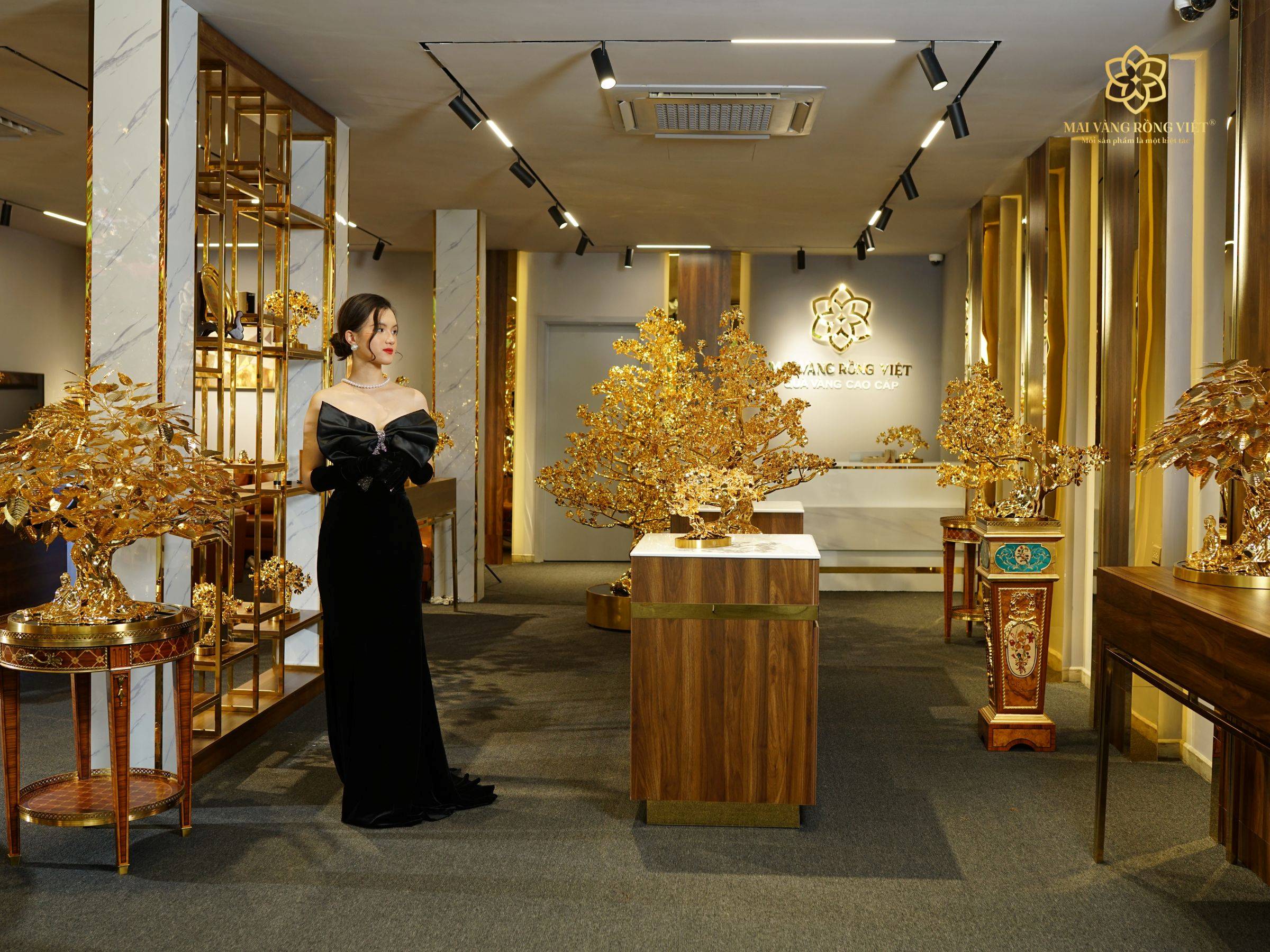 showroom quà tặng mạ vàng cao cấp