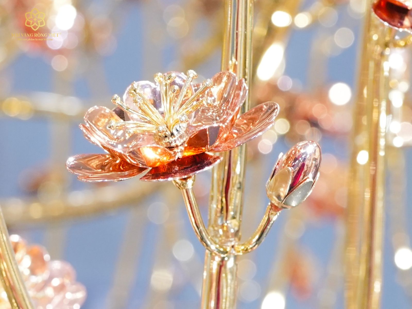 Hoa Đào Và Nhụy Của Cây Đào Trường Xuân Mạ Vàng 24K Mix Rose Gold Cao 2,6 Mét