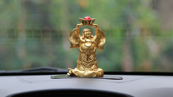 Chọn tượng phật trên xe ô tô theo ý nghĩa và mục đích mong cầu