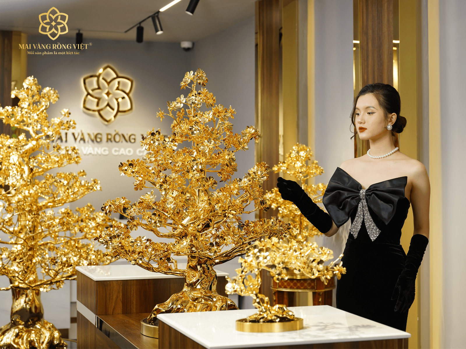 Cây Mai Đại Phúc Mạ Vàng 24K Cao 1 Mét